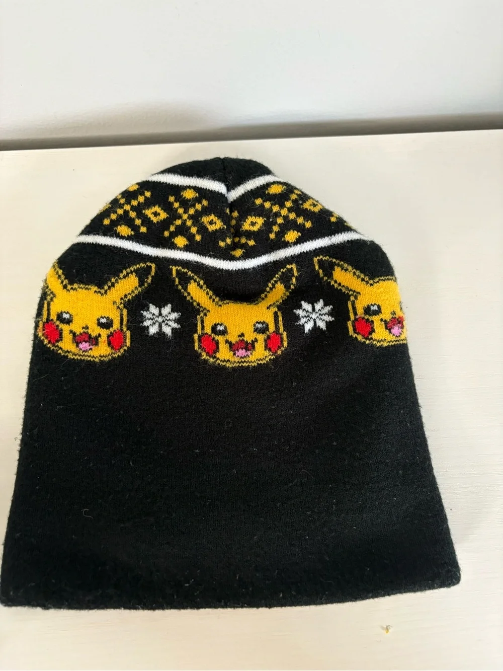 Pokémon Pikachu Cuffed Fair Isle Winter Knit Beanie Youth Hat Retro